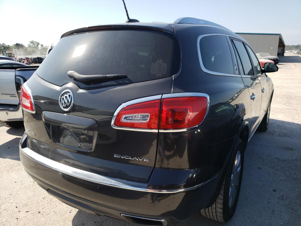 Photo 4 from auction – 2017 BUICK ENCLAVE with VIN 5GAKRBKD4HJ294505