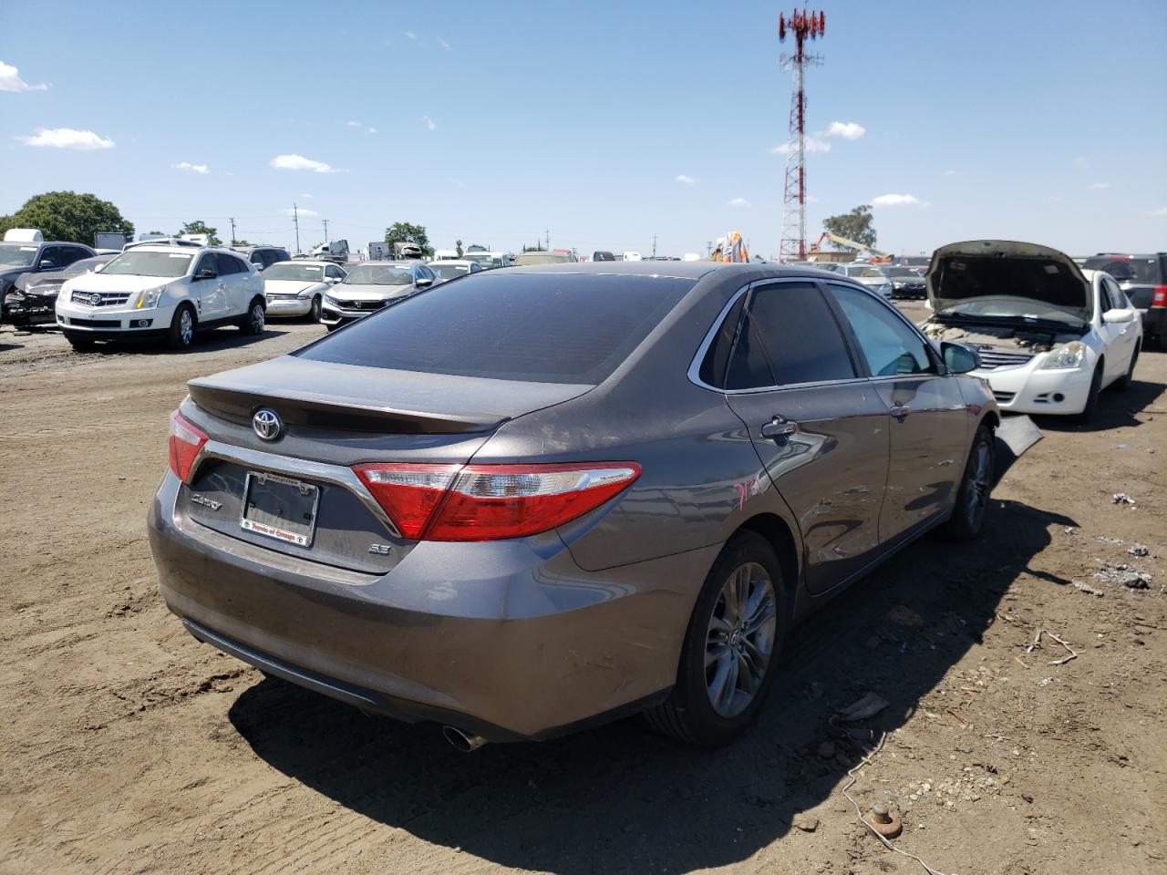 Photo 4 from auction – 2017 TOYOTA CAMRY LE with VIN 4T1BF1FKXHU323607