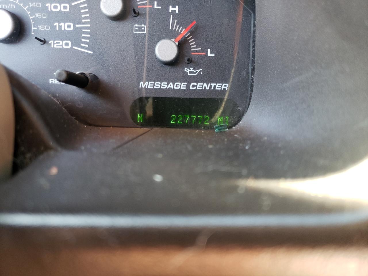 Photo 8 from auction – 2004 FORD EXPEDITION with VIN 1FMPU17L74LA82950