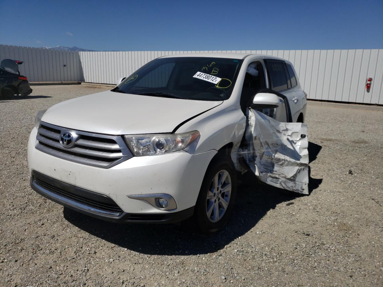 Photo 2 from auction – 2012 TOYOTA HIGHLANDER with VIN 5TDZK3EH6CS052297