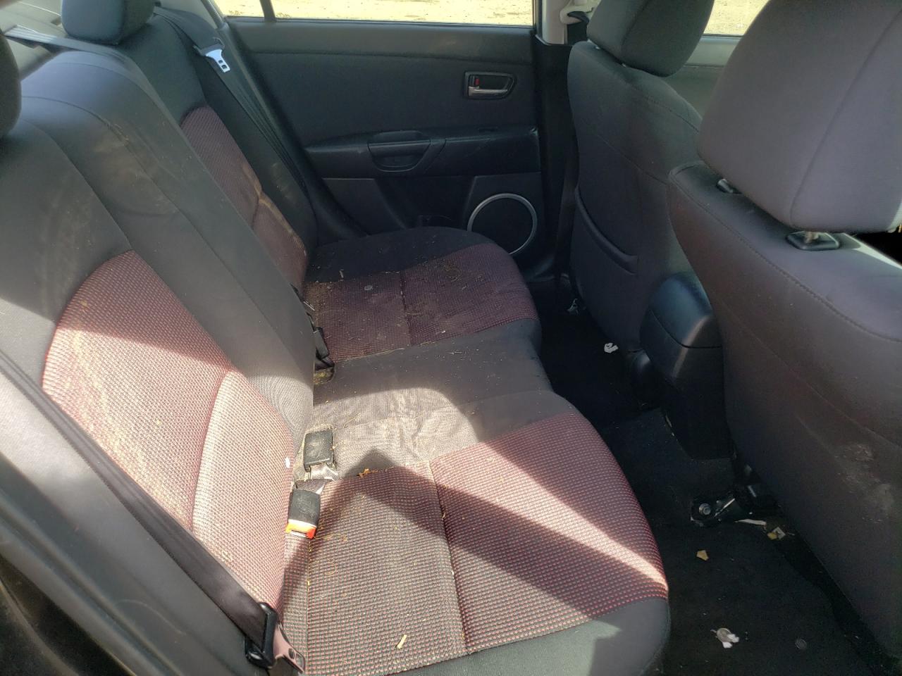 Photo 6 from auction – 2005 MAZDA 3 S with VIN JM1BK123651236315