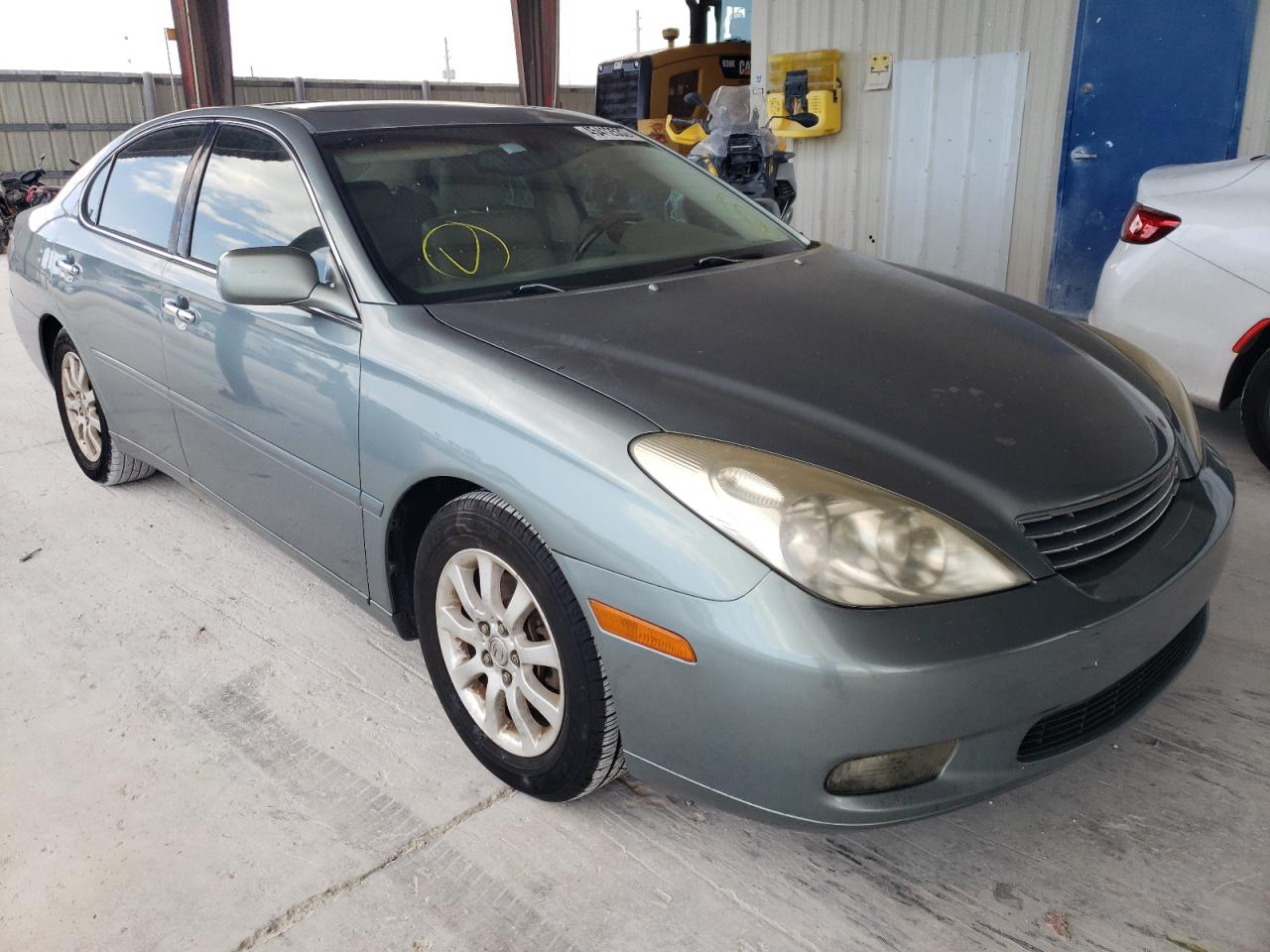 LEXUS ES 300 2003 with VIN JTHBF30G030087682 - Photo from auction