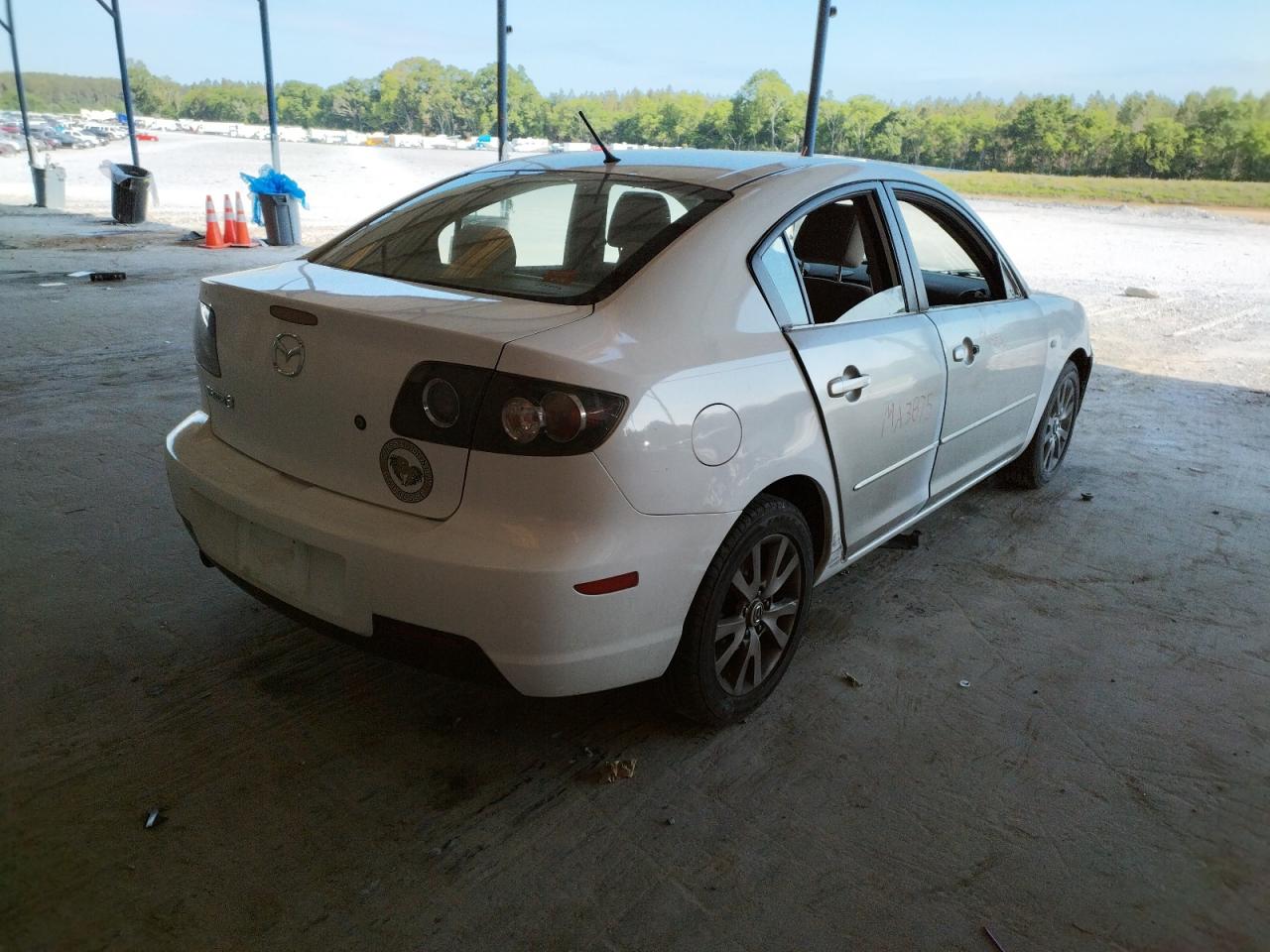 Photo 4 from auction – 2007 MAZDA 3 I with VIN JM1BK12F971707547