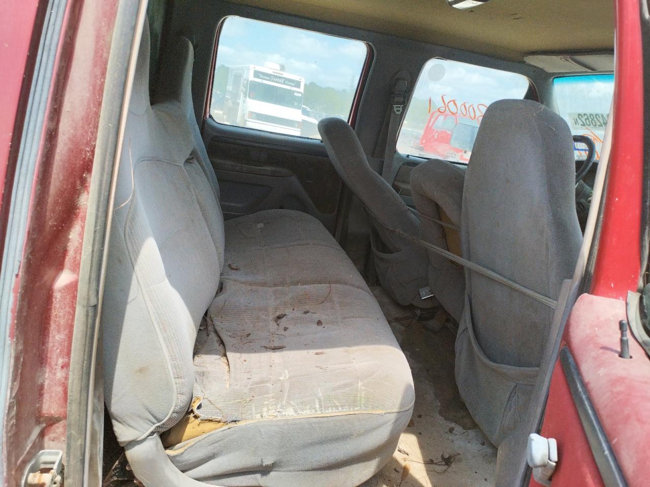 Photo 6 from auction – 1996 FORD F350 with VIN 1FTJW35F0TEB64485