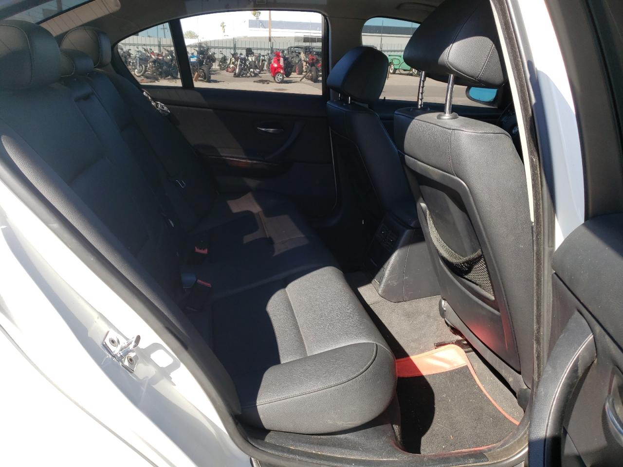Photo 6 from auction – 2007 BMW 328 I with VIN WBAVA37537NL11633