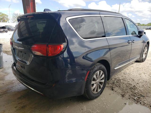 Photo 4 from auction – 2017 CHRYSLER PACIFICA T with VIN 2C4RC1BG1HR691832