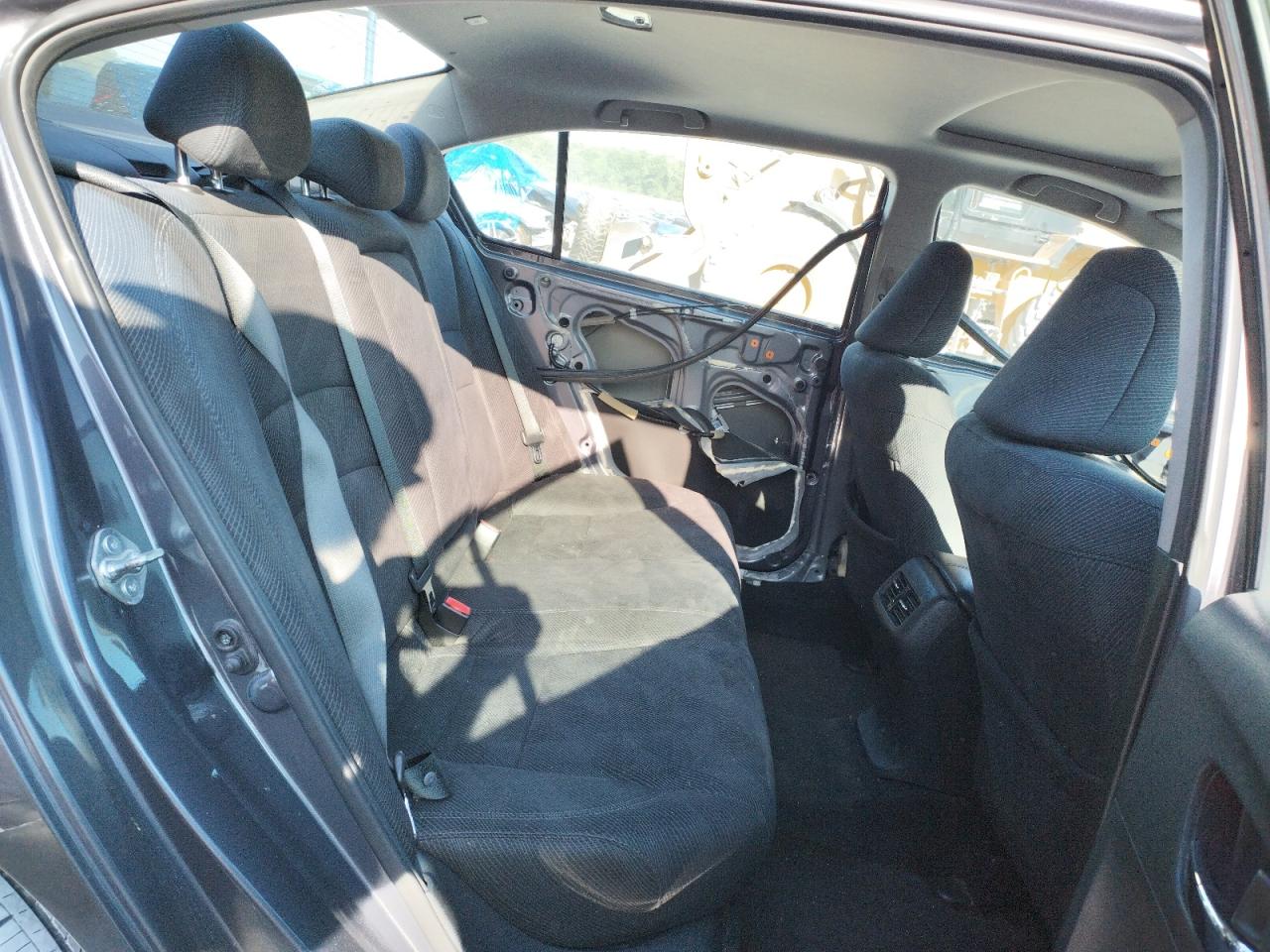 Photo 6 from auction – 2016 HONDA ACCORD EX with VIN 1HGCR2F06GA062188