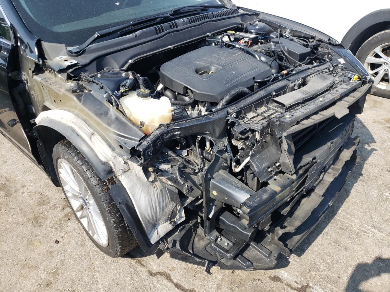 Photo 9 from auction – 2014 FORD FUSION SE with VIN 3FA6P0HD8ER219041