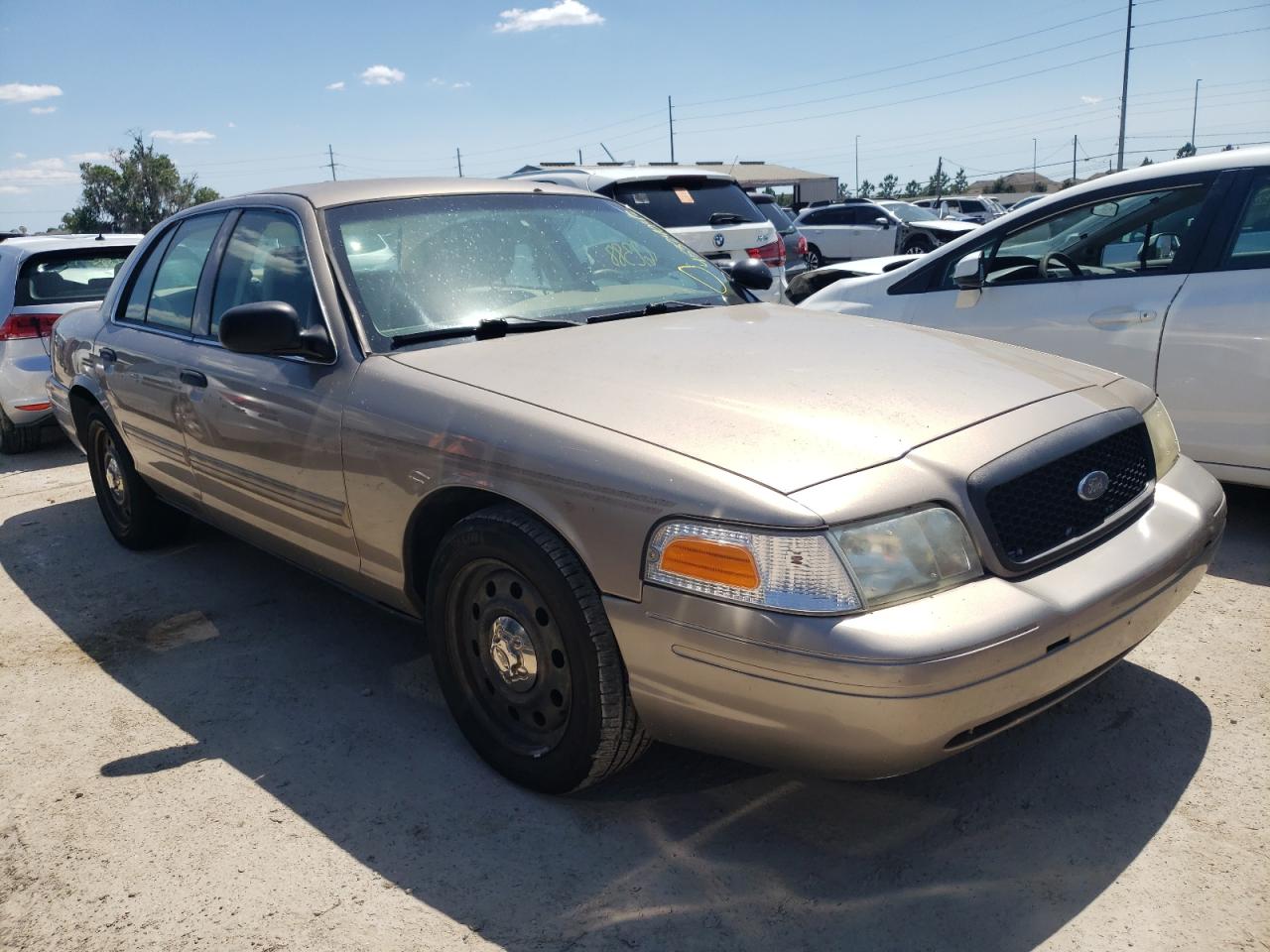 Photo 1 from auction – 2011 FORD CROWN VICT with VIN 2FABP7BV0BX120879