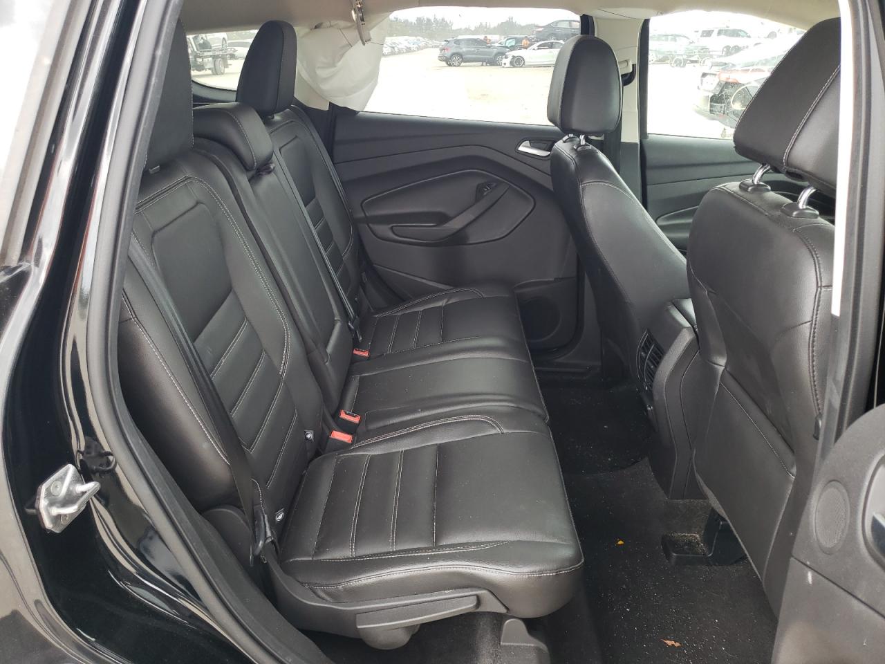 Photo 6 from auction – 2017 FORD ESCAPE SE with VIN 1FMCU9GD1HUB94388
