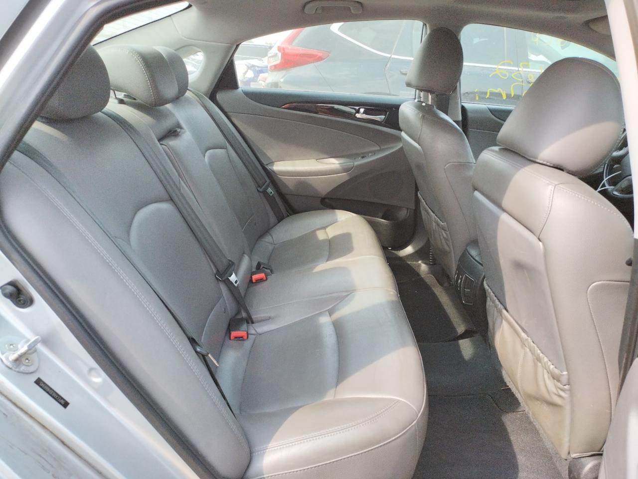 Photo 6 from auction – 2013 HYUNDAI SONATA SE with VIN 5NPEC4AB3DH666945