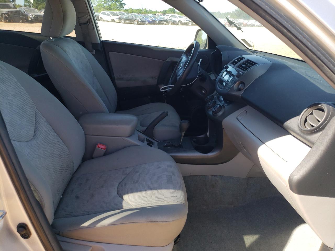 Photo 5 from auction – 2011 TOYOTA RAV4 with VIN 2T3BF4DV6BW144624