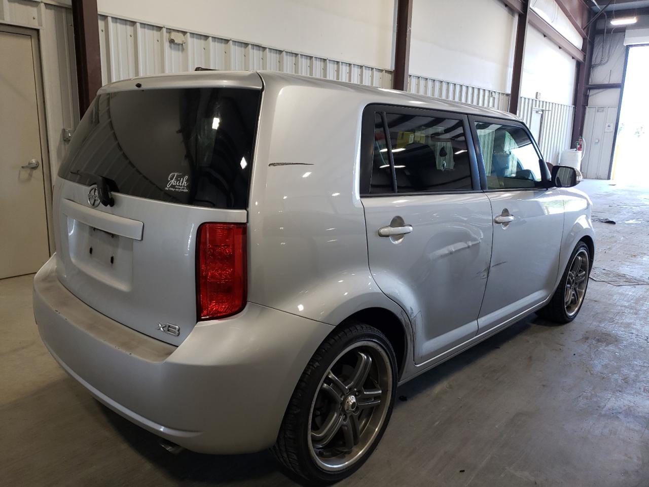 Photo 4 from auction – 2008 SCION XB with VIN JTLKE50E081024876