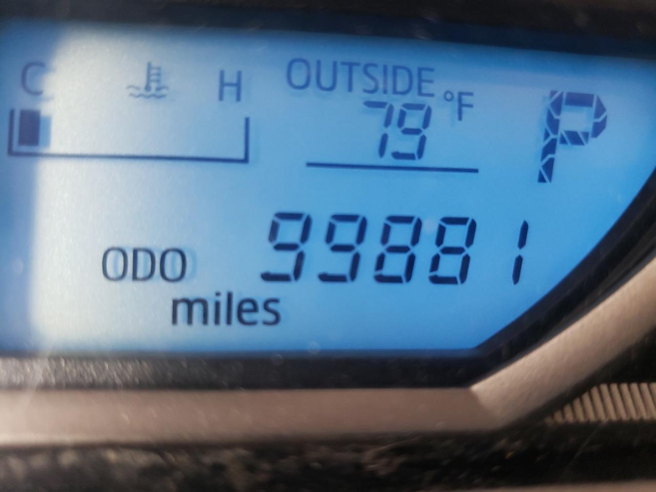 Photo 8 from auction – 2013 TOYOTA RAV4 XLE with VIN JTMWFREVXDD004833
