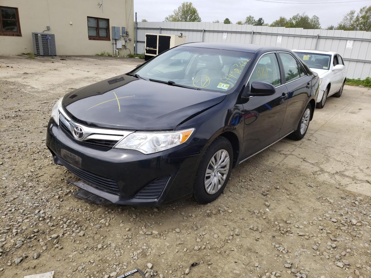 Photo 2 from auction – 2014 TOYOTA CAMRY L with VIN 4T1BF1FK0EU436882