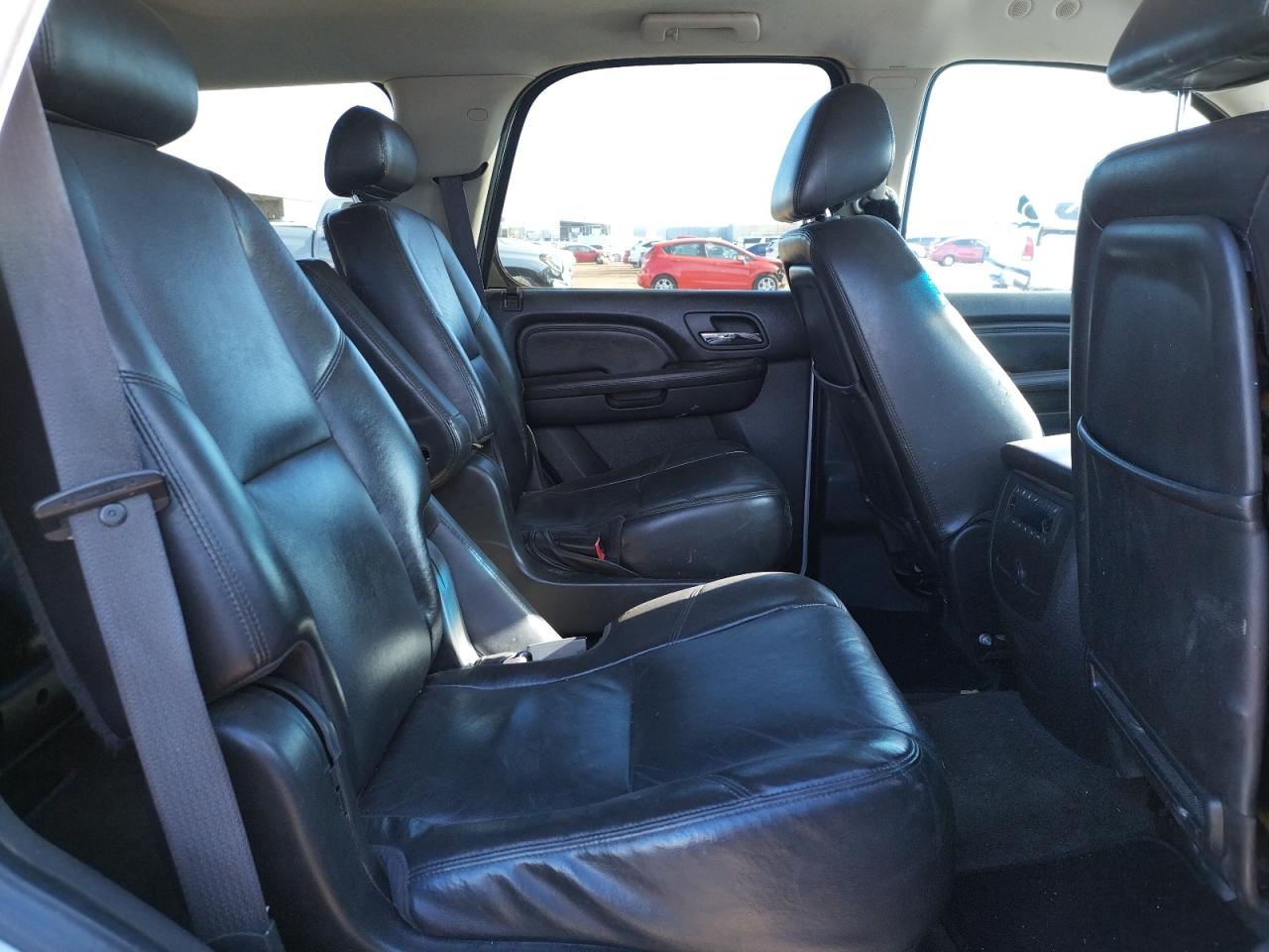 Photo 6 from auction – 2010 GMC YUKON DENA with VIN 1GKUCEEF6AR228203
