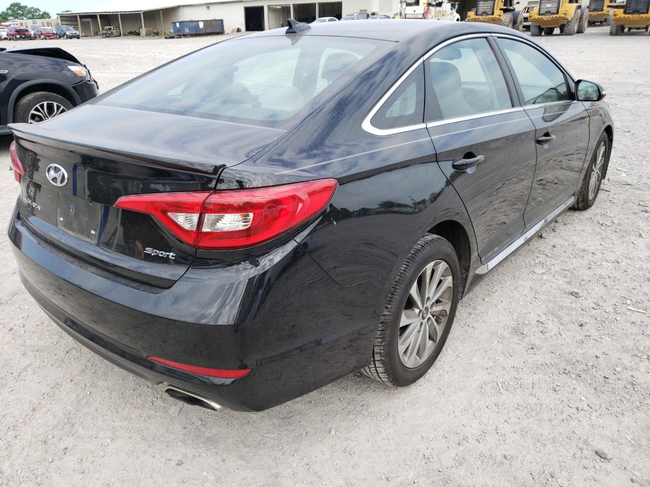 Photo 4 from auction – 2016 HYUNDAI SONATA SPO with VIN 5NPE34AF5GH316613