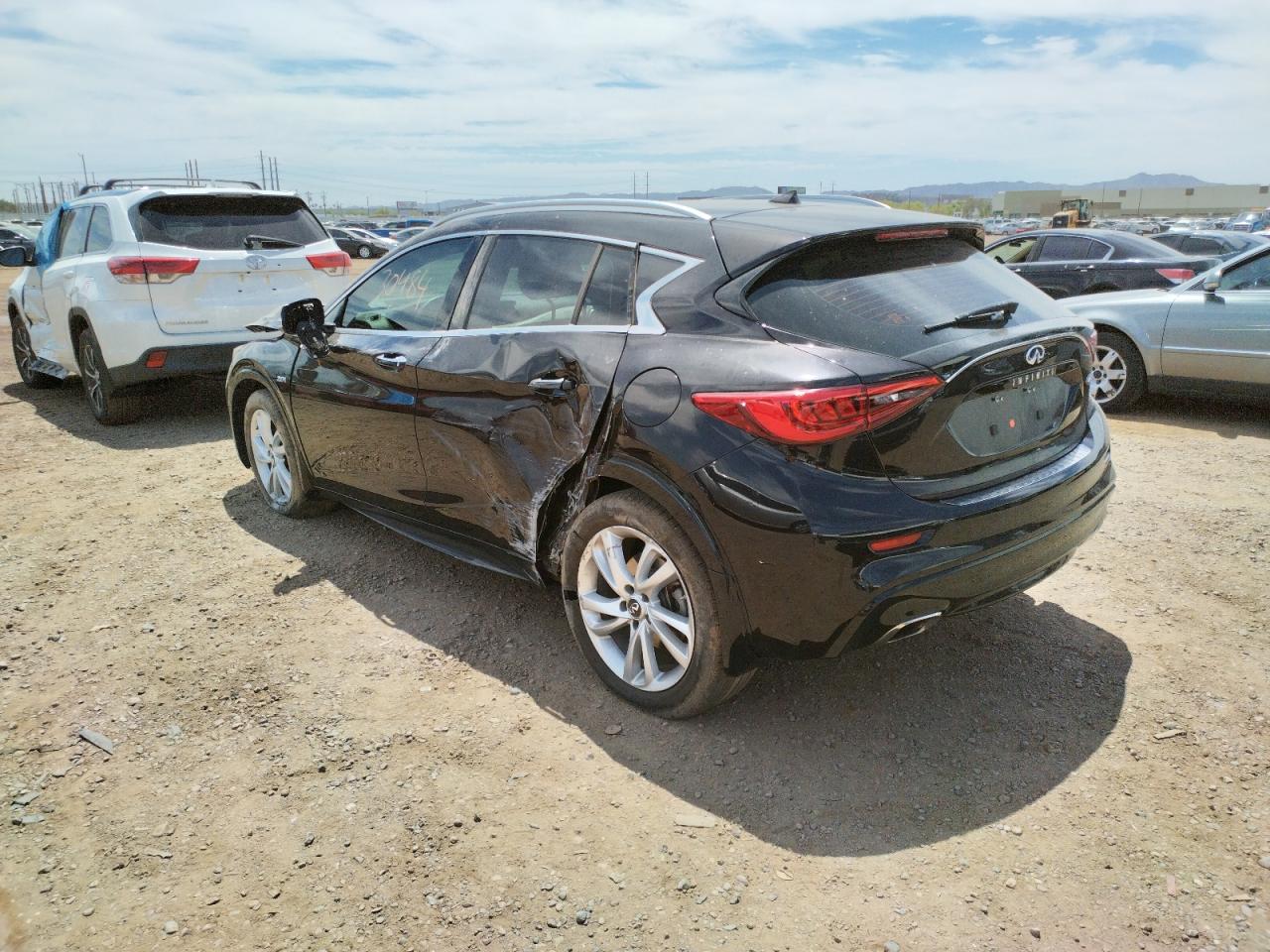 Photo 3 from auction – 2018 INFINITI QX30 BASE with VIN SJKCH5CP9JA059472