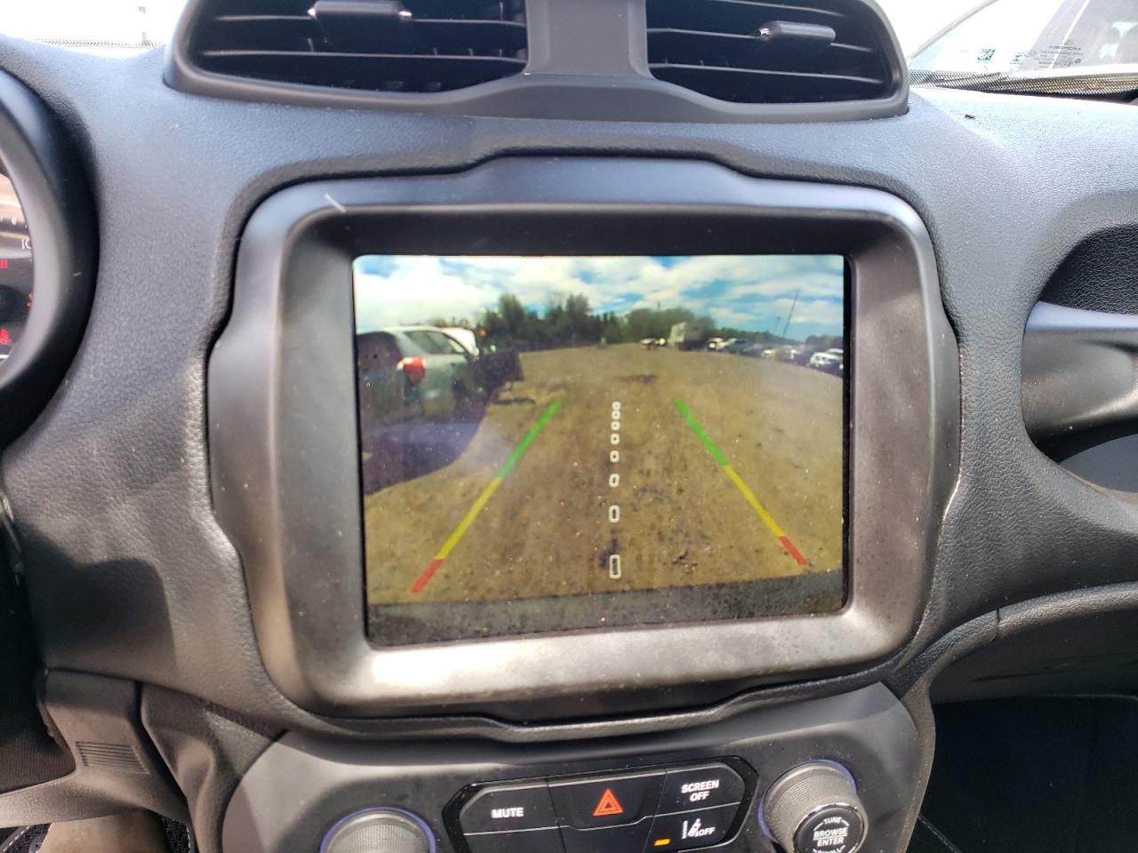 Photo 9 from auction – 2021 JEEP RENEGADE L with VIN ZACNJDBB8MPM70248