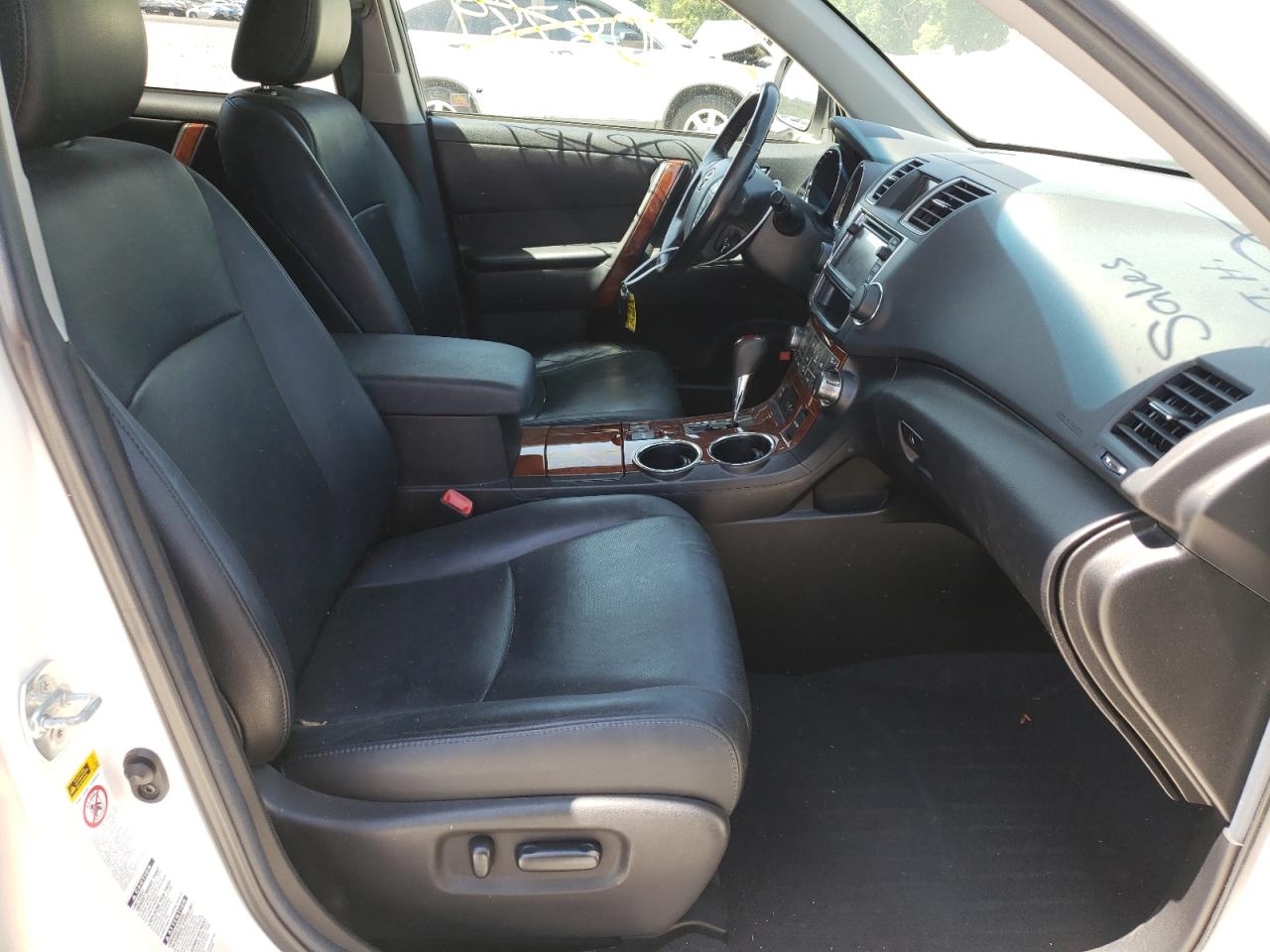 Photo 5 from auction – 2013 TOYOTA HIGHLANDER with VIN 5TDDK3EH1DS223307