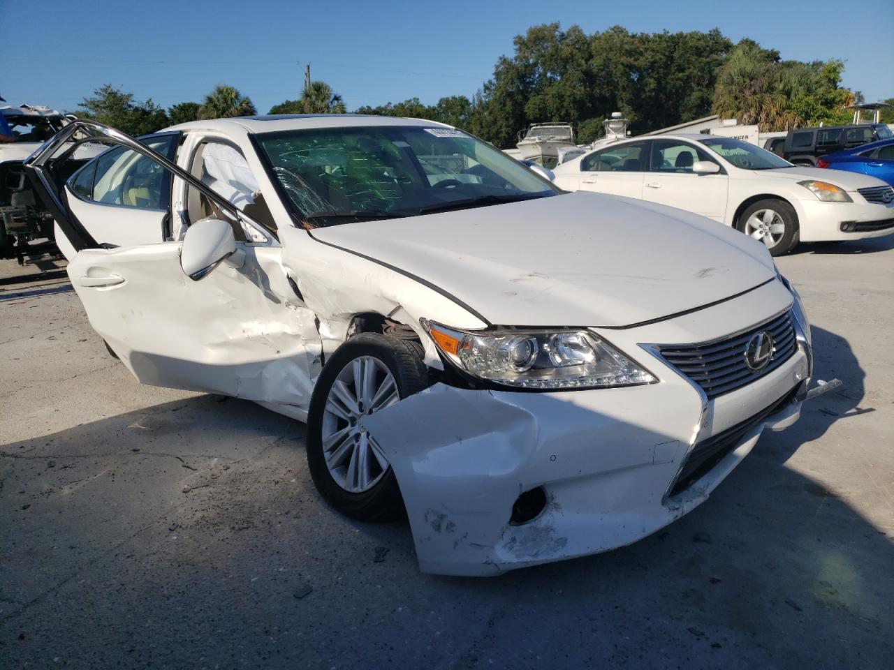 LEXUS ES 350 2015 with VIN JTHBK1GG9F2175189 - Photo from auction