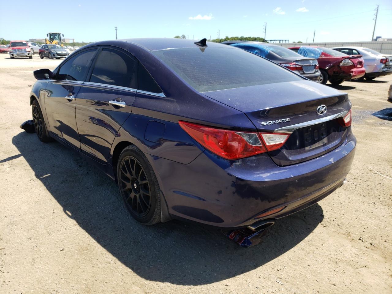 Photo 3 from auction – 2011 HYUNDAI SONATA SE with VIN 5NPEC4AC2BH190130