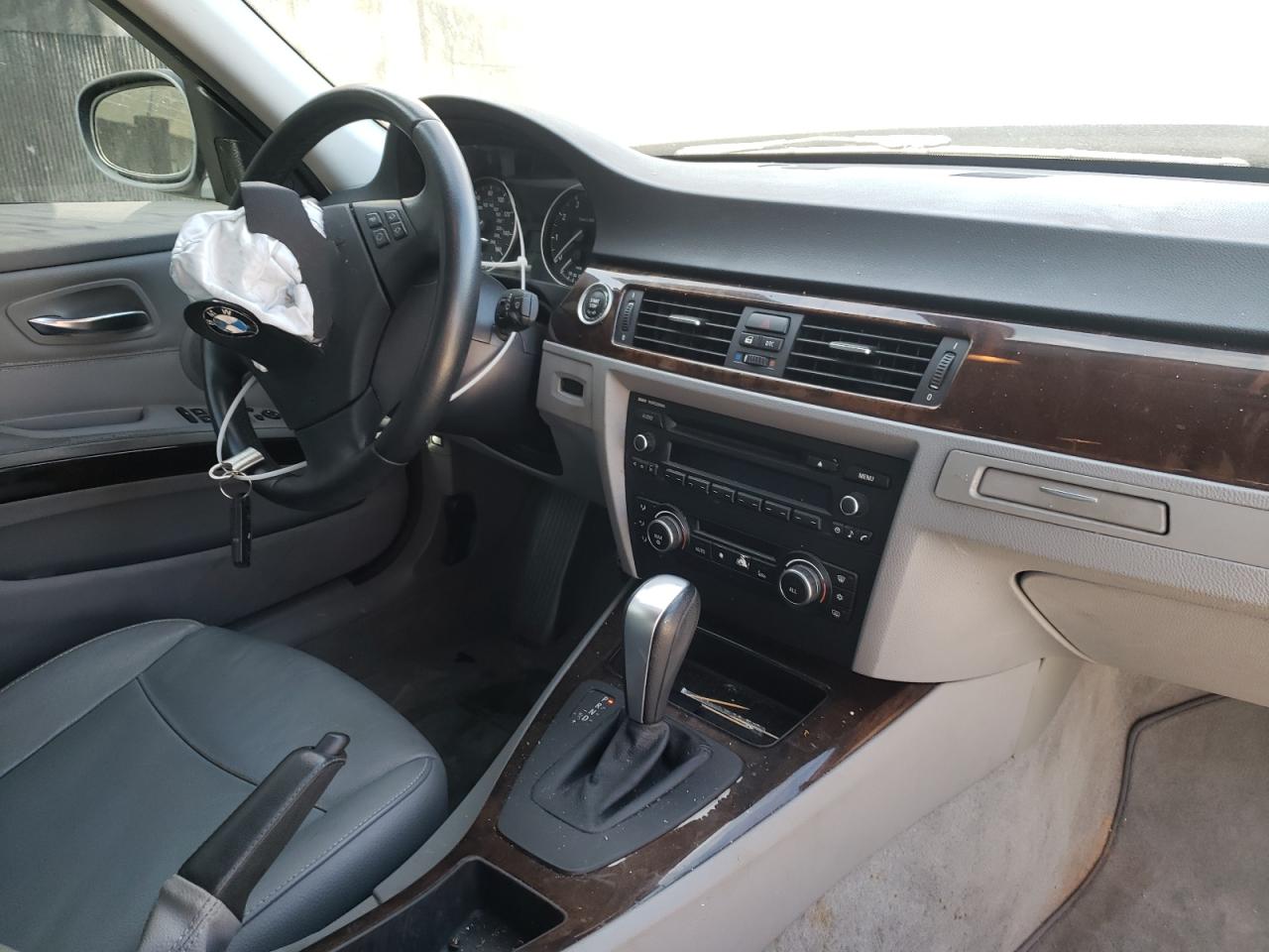 Photo 9 from auction – 2011 BMW 328 I with VIN WBAPH7C55BE677779