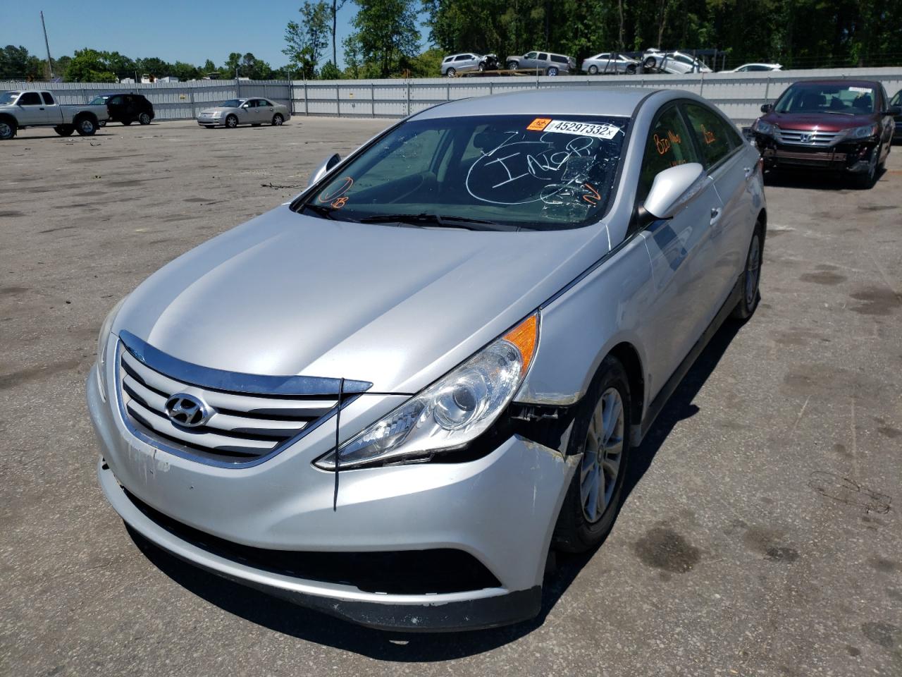 Photo 2 from auction – 2014 HYUNDAI SONATA GLS with VIN 5NPEB4AC0EH846672