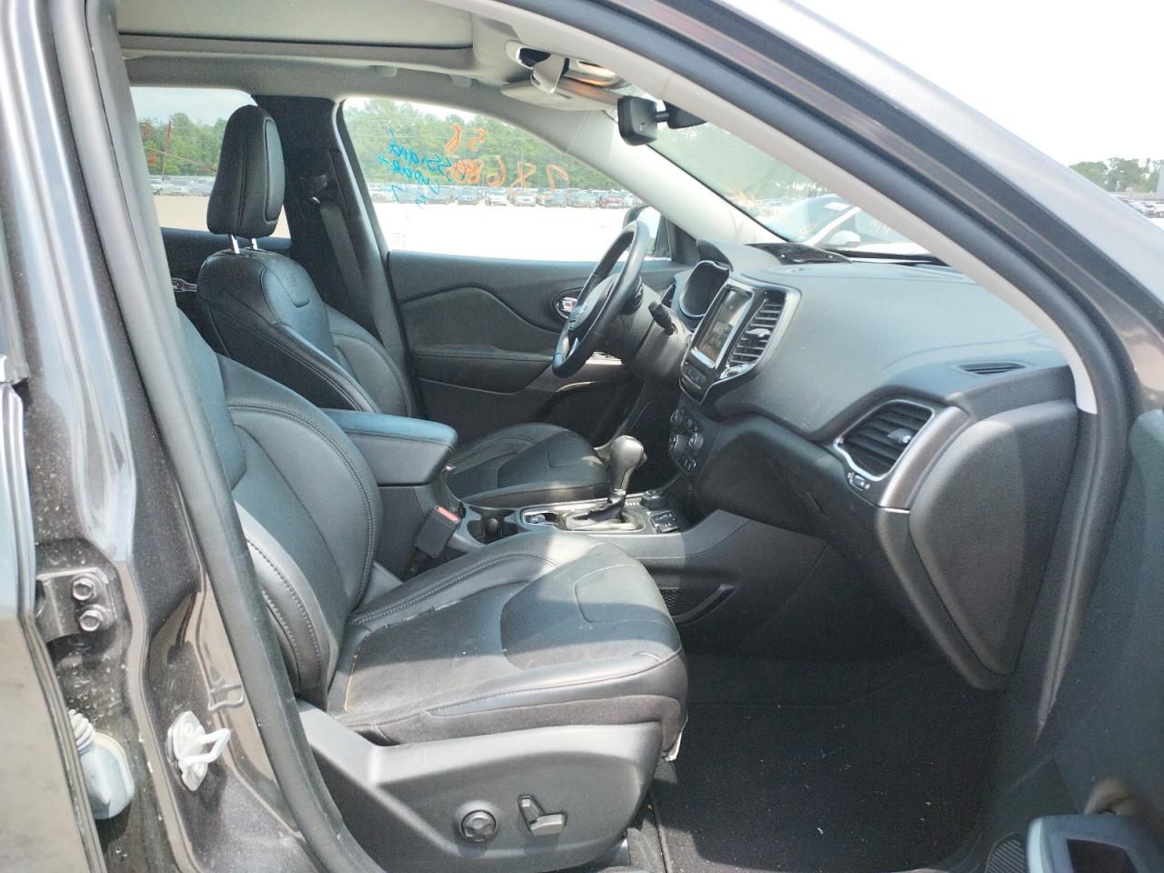 Photo 5 from auction – 2021 JEEP CHEROKEE L with VIN 1C4PJMDX6MD181145