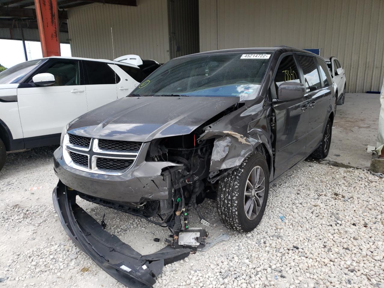 Photo 2 from auction – 2016 DODGE GRAND CARA with VIN 2C4RDGCG2GR355894