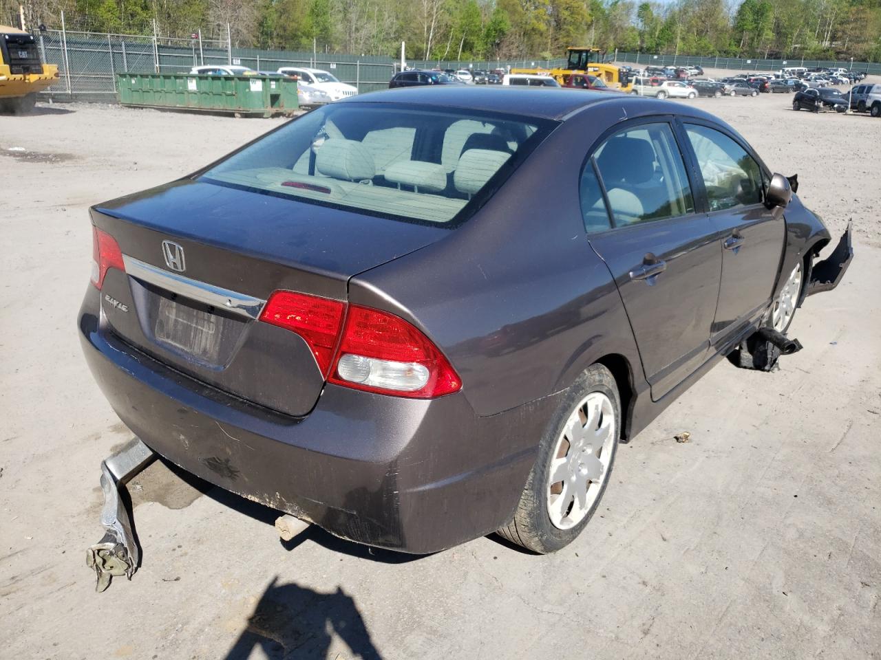 Photo 4 from auction – 2011 HONDA CIVIC LX with VIN 2HGFA1F52BH532124