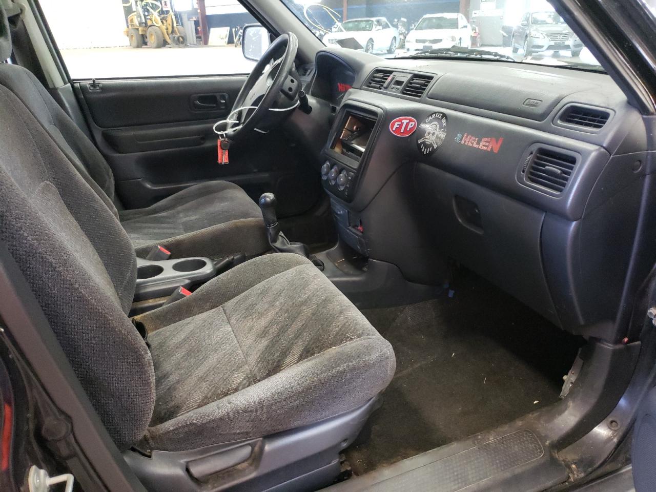Photo 5 from auction – 2001 HONDA CR-V LX with VIN JHLRD17451S001048