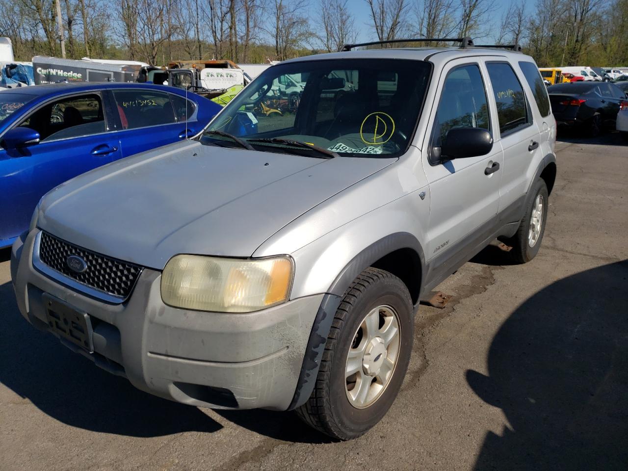 Photo 2 from auction – 2002 FORD ESCAPE with VIN 1FMCU04172KD33674