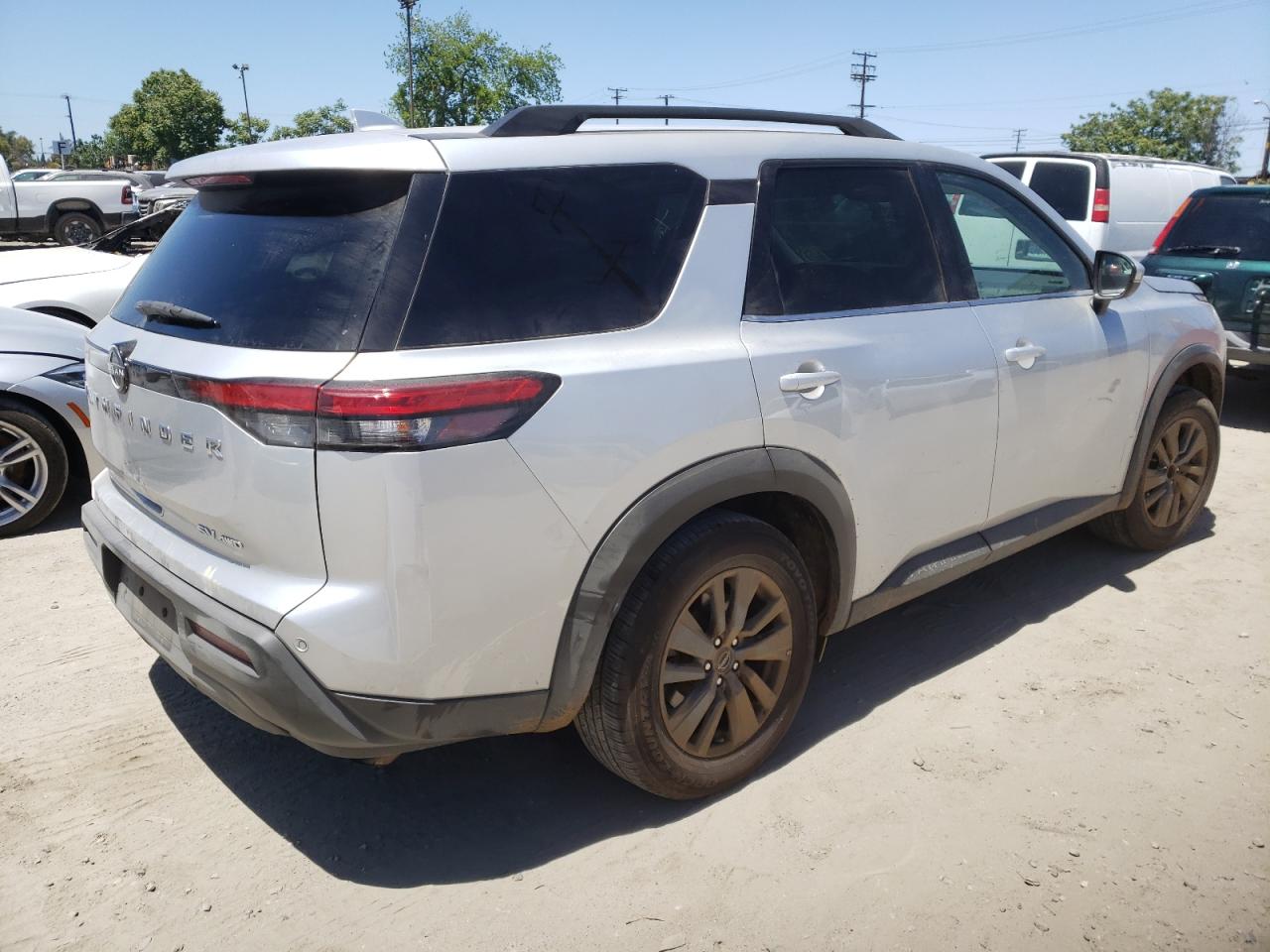Photo 4 from auction – 2022 NISSAN PATHFINDER with VIN 5N1DR3BC1NC215842