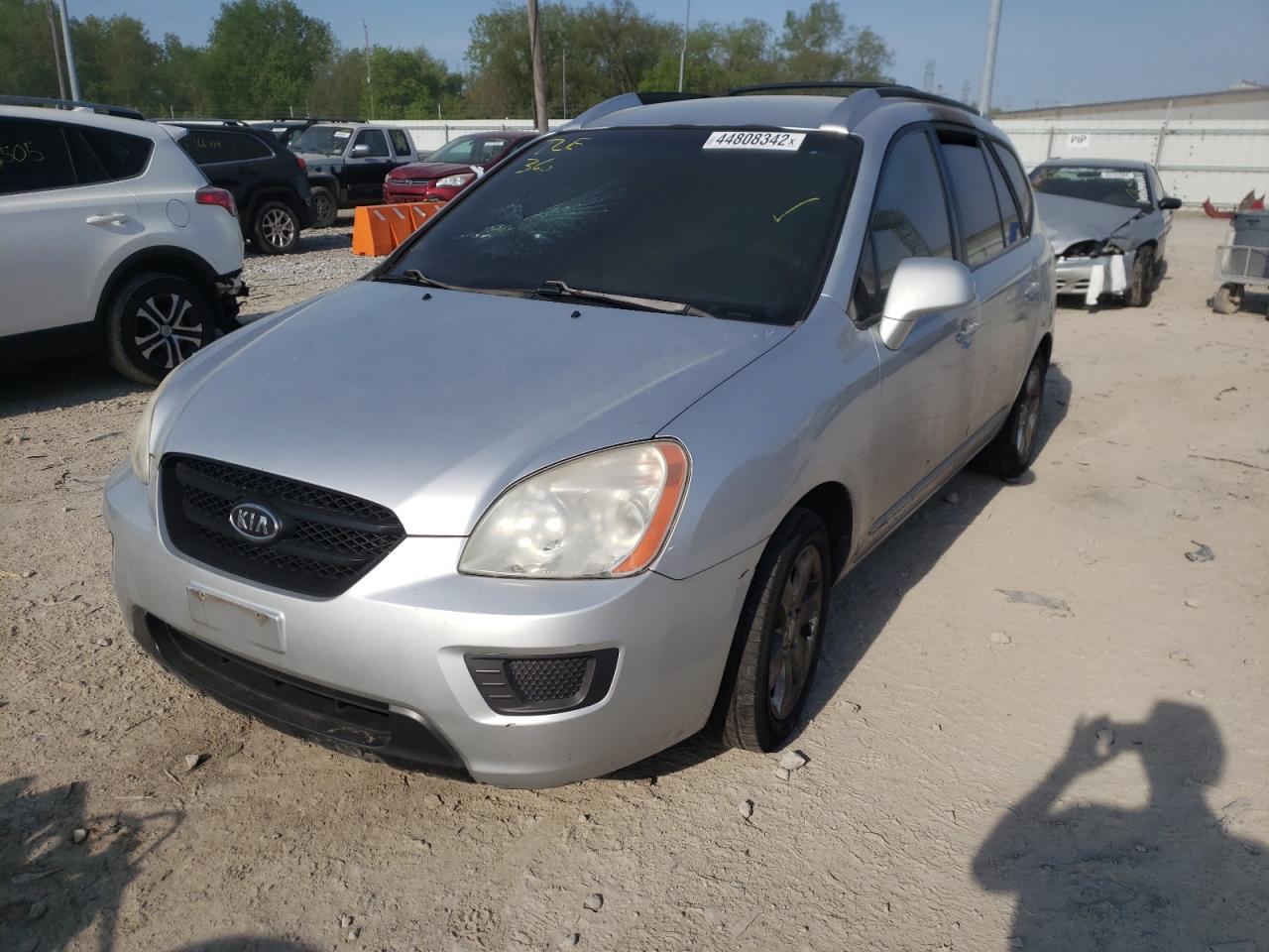 Photo 2 from auction – 2007 KIA RONDO BASE with VIN KNAFG525877077628
