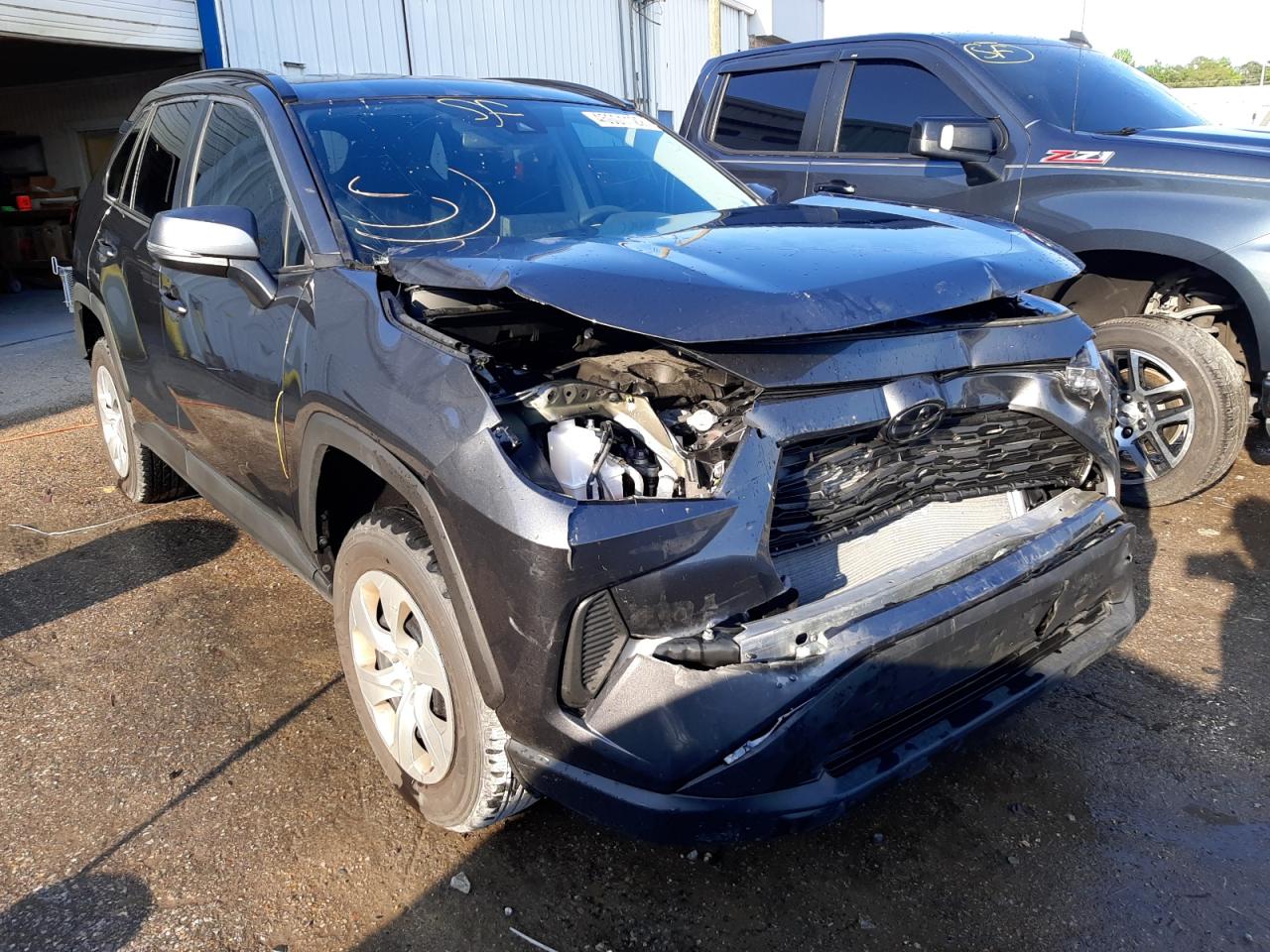TOYOTA RAV4 LE 2021 with VIN 2T3K1RFVXMC088006 - Photo from auction