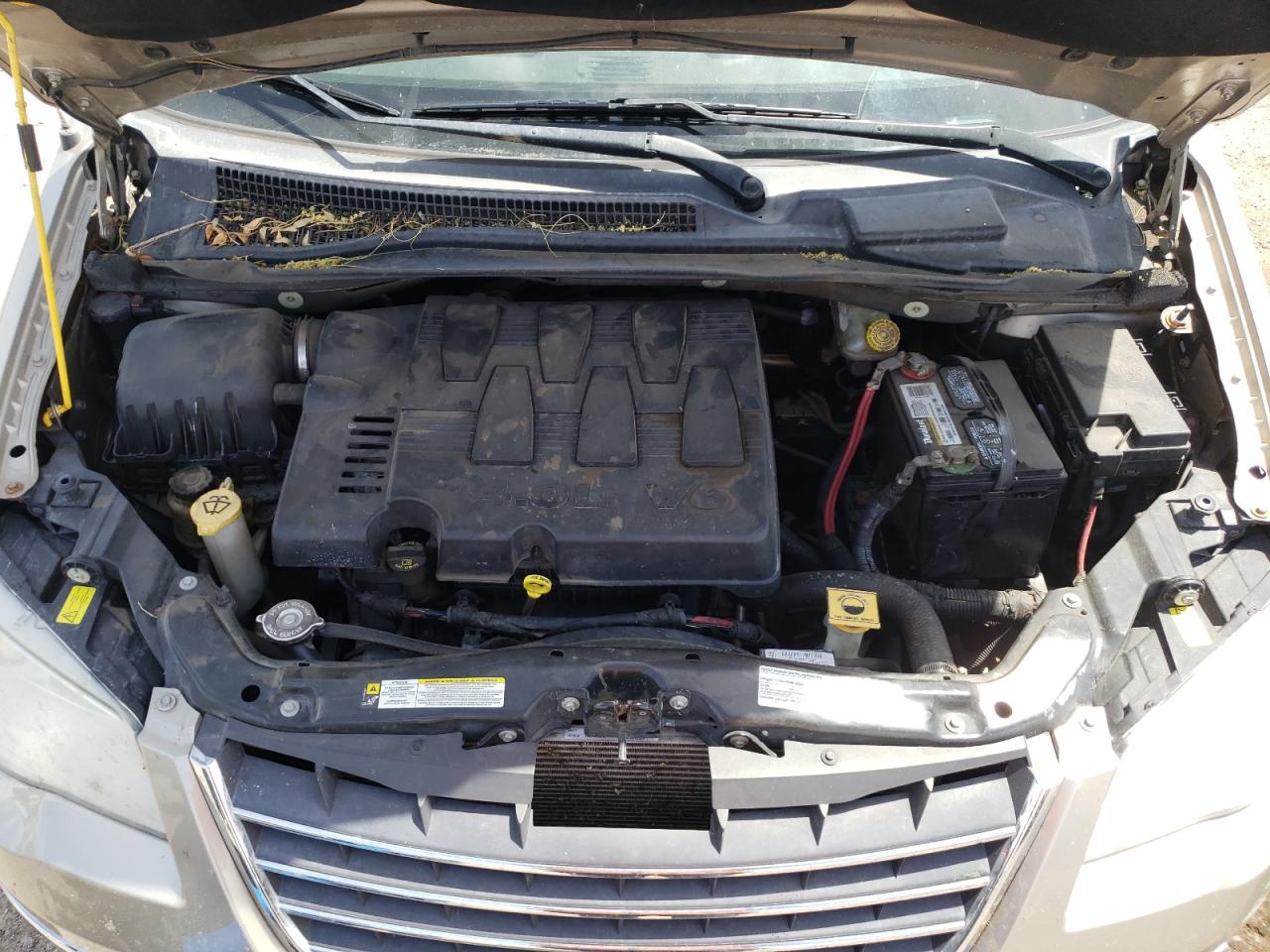Photo 7 from auction – 2008 CHRYSLER TOWN & COU with VIN 2A8HR64X98R662379
