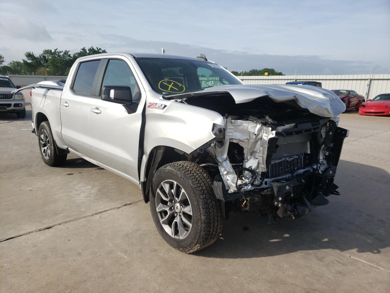 CHEVROLET SILVERADO 2021 with VIN 3GCUYEET9MG287785 - Photo from auction