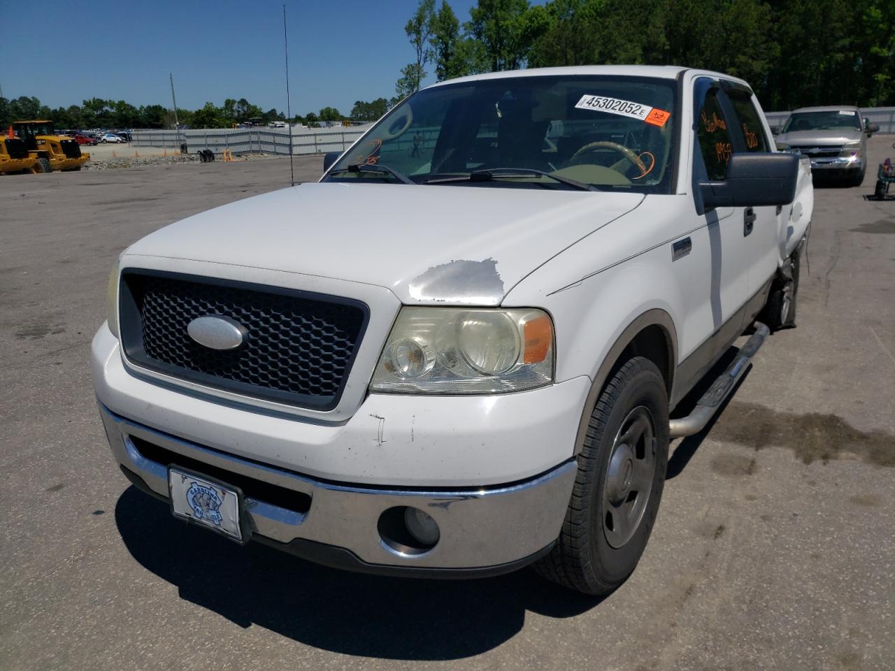 Photo 2 from auction – 2006 FORD F150 with VIN 1FTPW12596FA34049
