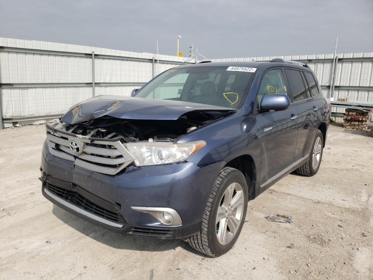Photo 2 from auction – 2013 TOYOTA HIGHLANDER with VIN 5TDDK3EH3DS239444