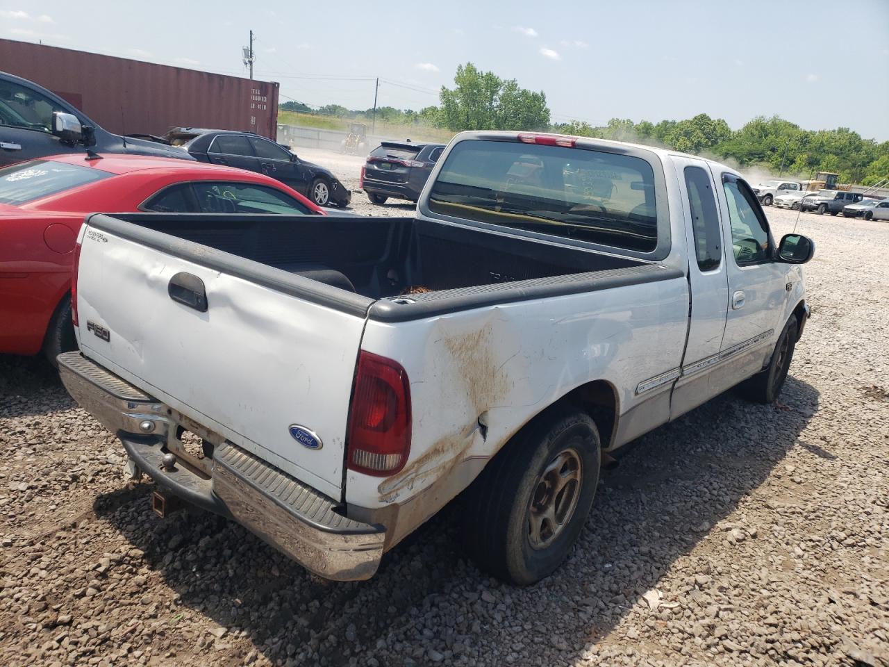 Photo 4 from auction – 1997 FORD F150 with VIN 1FTDX1768VNC57284