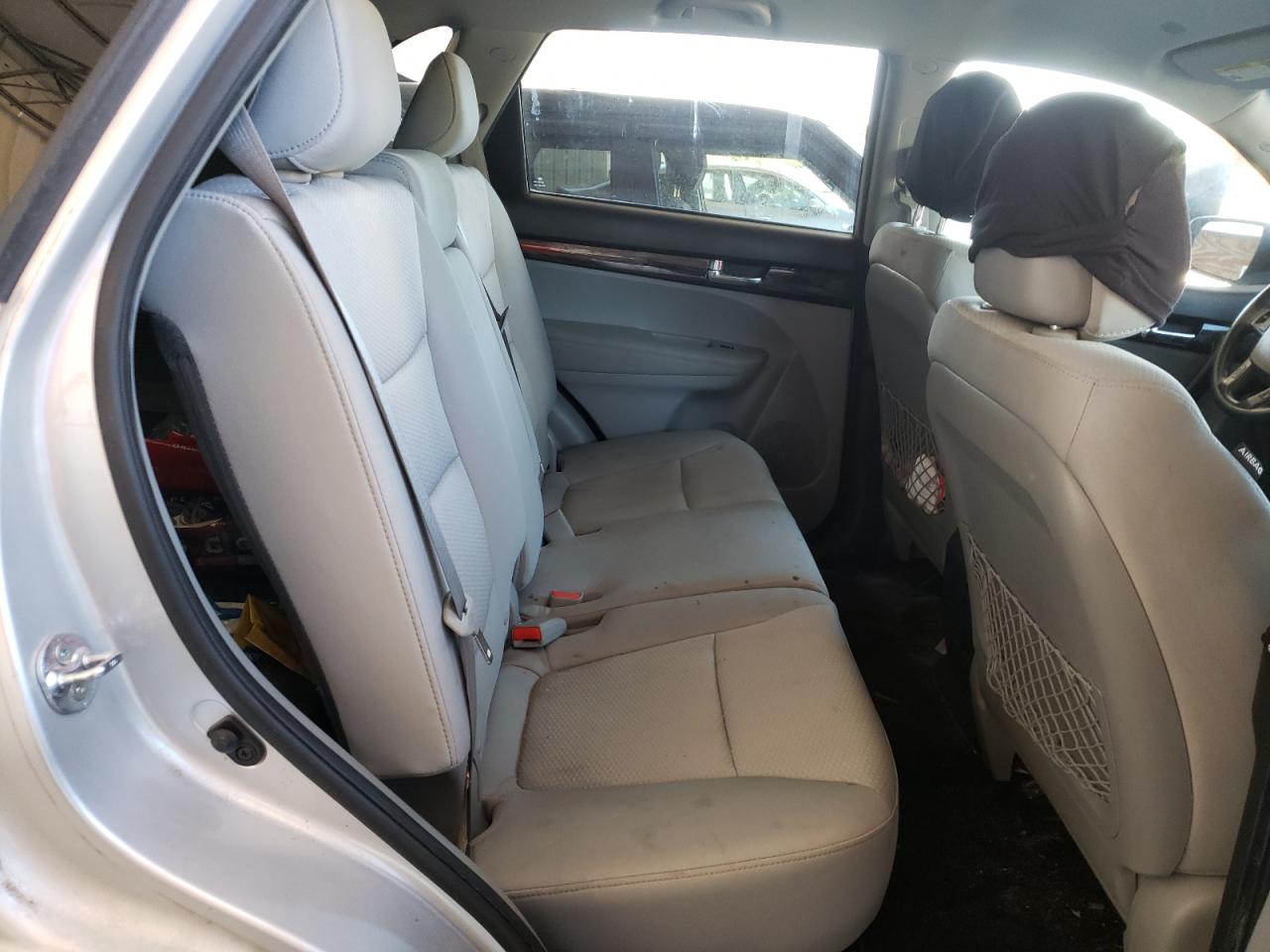Photo 6 from auction – 2013 KIA SORENTO LX with VIN 5XYKT3A60DG409460