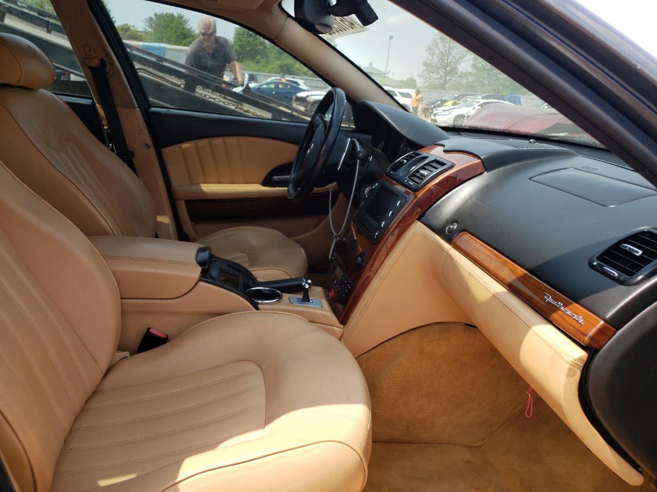 Photo 5 from auction – 2005 MASERATI QUATTROPOR with VIN ZAMCE39A850018356