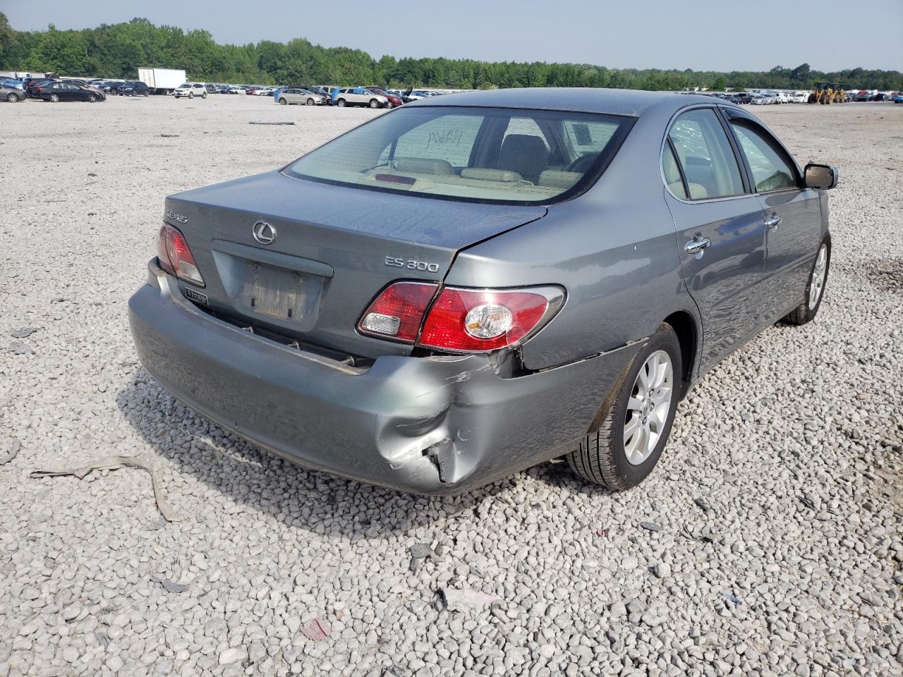 Photo 4 from auction – 2002 LEXUS ES 300 with VIN JTHBF30G220014229
