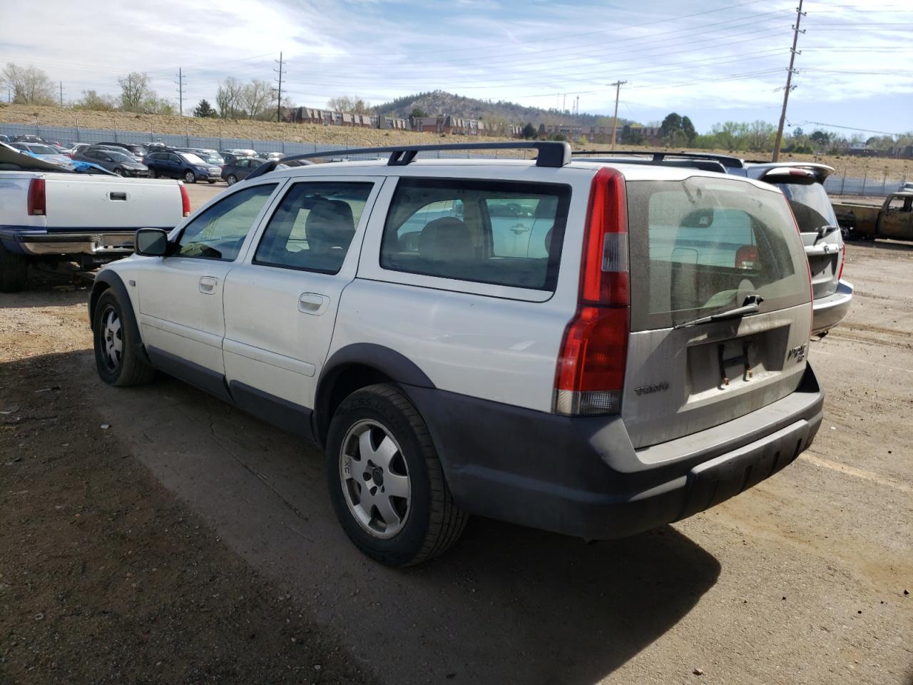 Photo 3 from auction – 2002 VOLVO V70 XC with VIN YV1SZ58D721054986