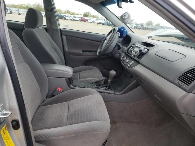 Photo 5 from auction – 2005 TOYOTA CAMRY LE with VIN 4T1BE30K85U057944