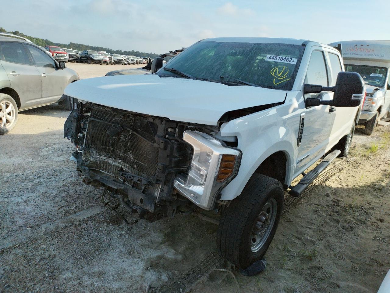 Photo 2 from auction – 2019 FORD F250 SUPER with VIN 1FT7W2BTXKEC88020