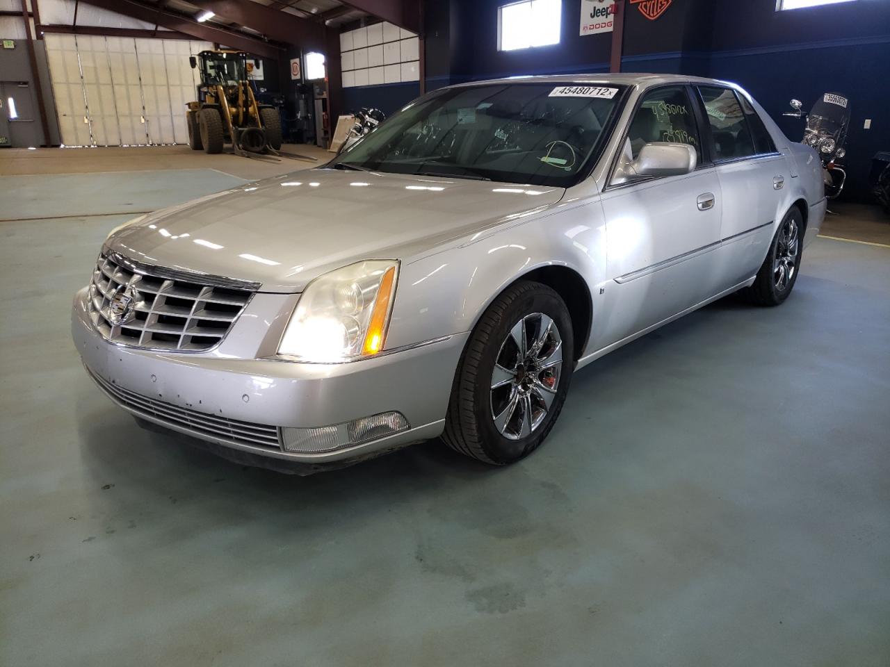Photo 2 from auction – 2007 CADILLAC DTS with VIN 1G6KD57Y37U180750