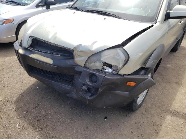 Photo 9 from auction – 2005 HYUNDAI TUCSON GL with VIN KM8JM12D65U199209