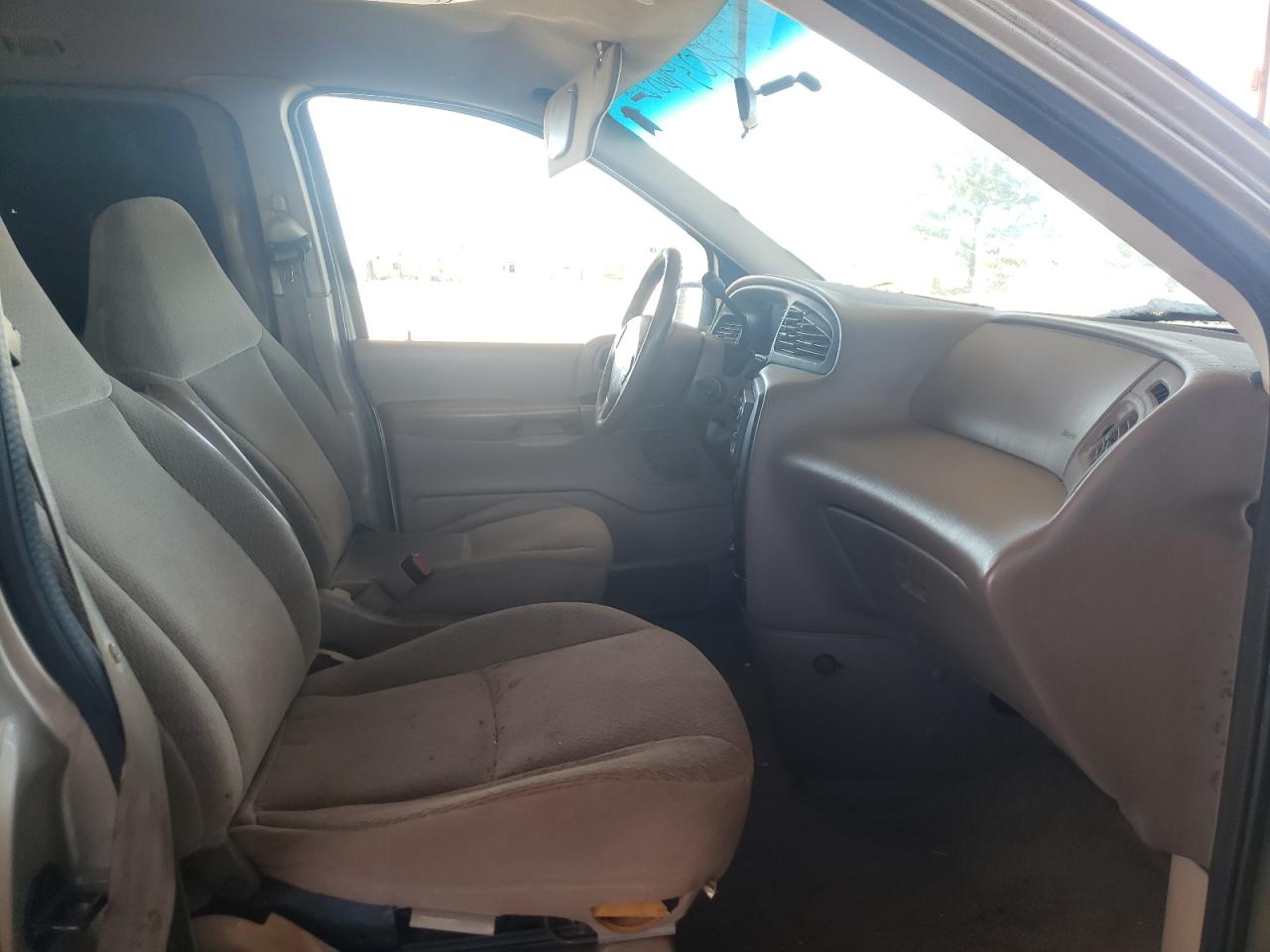 Photo 5 from auction – 1999 FORD WINDSTAR L with VIN 2FMZA5142XBB77690